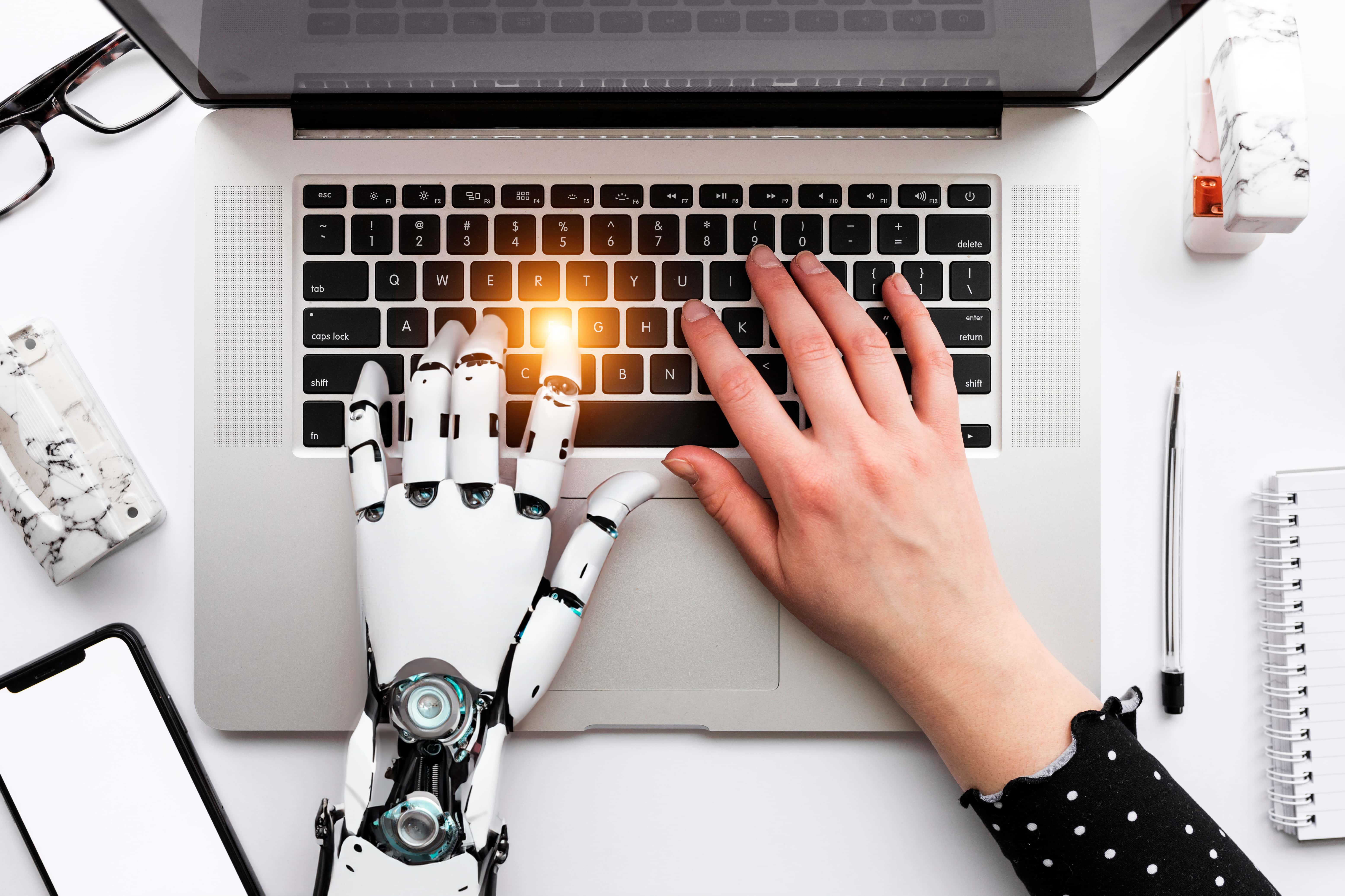 Chatbots Inteligentes: Optimización de la Comunicación Ciudadana bajo Estrictos Estándares de Privacidad